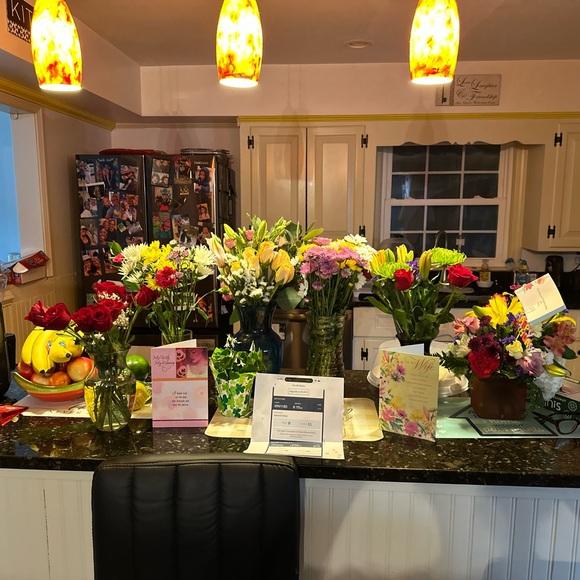 Co host hour every hour to a one and half new host will come on. - Picture 10 of 10